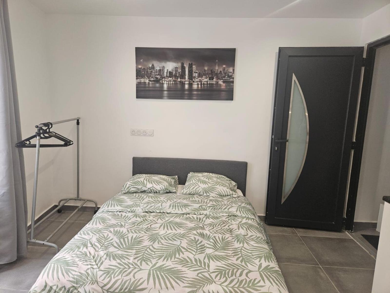 2 Studio Cosy Wifi A Meulan Exterior foto